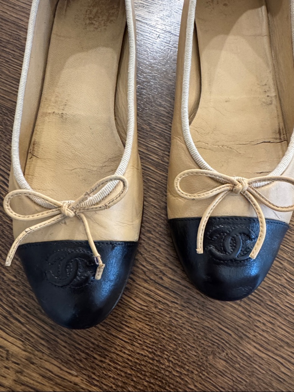 Chanel Beige and Black Two-Tone Leather Ballet Flats - Picture 5 of 7